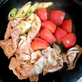 簡単♪豚とトマトのピリ辛すき煮
